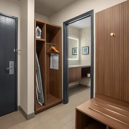 Holiday Inn Ontario By Ihg Exterior photo