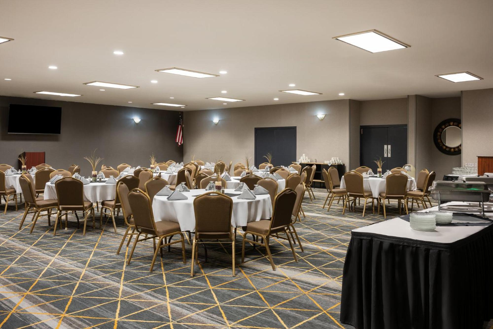 Clarion 3* Ontario